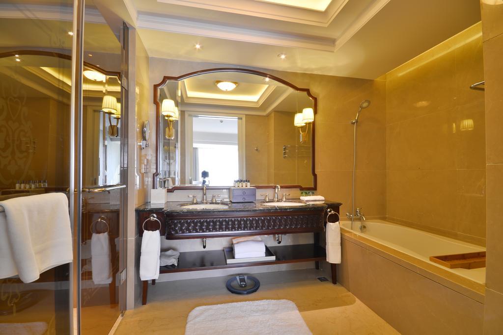Urban Island Hotel Shanghai Room photo